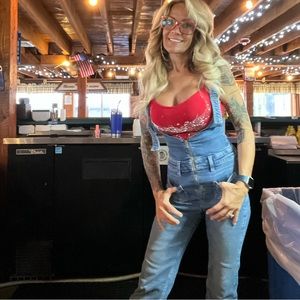 Meet your Posher, Erica